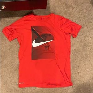 Nike boys athletic basketball hoop shirt